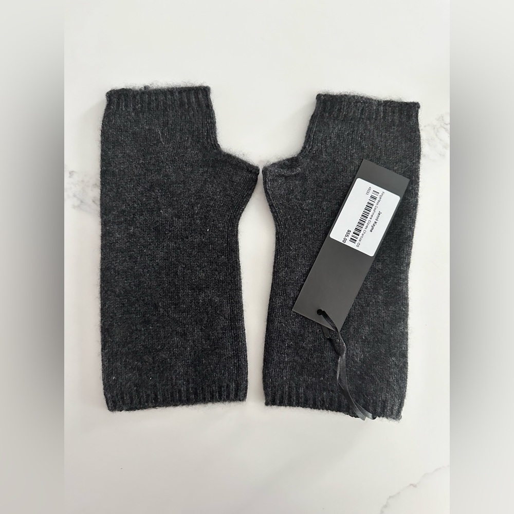 ⭐️NWT Jenni Kayne Fingerless Cashmere Gloves